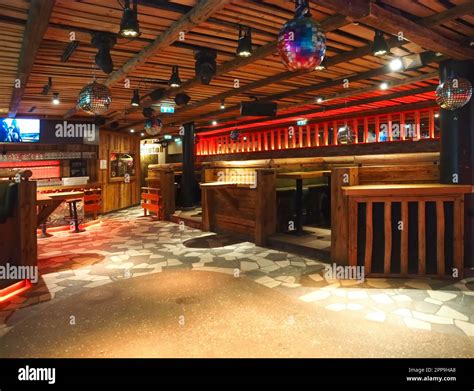 bars für schwule in neuss
